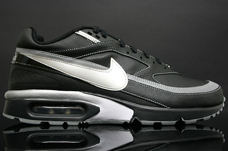 nike_classic_bw_black.jpg