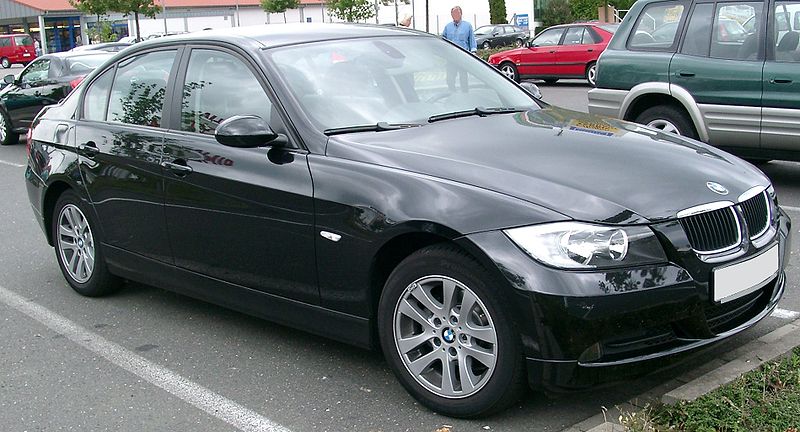 800px-BMW_E90_front_20070831.jpg