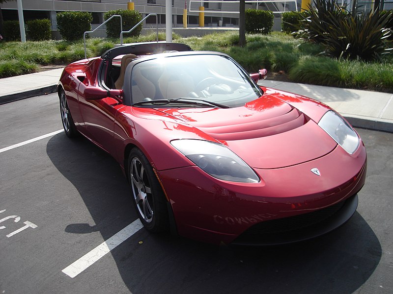 800px-TeslaRoadster-front.jpg