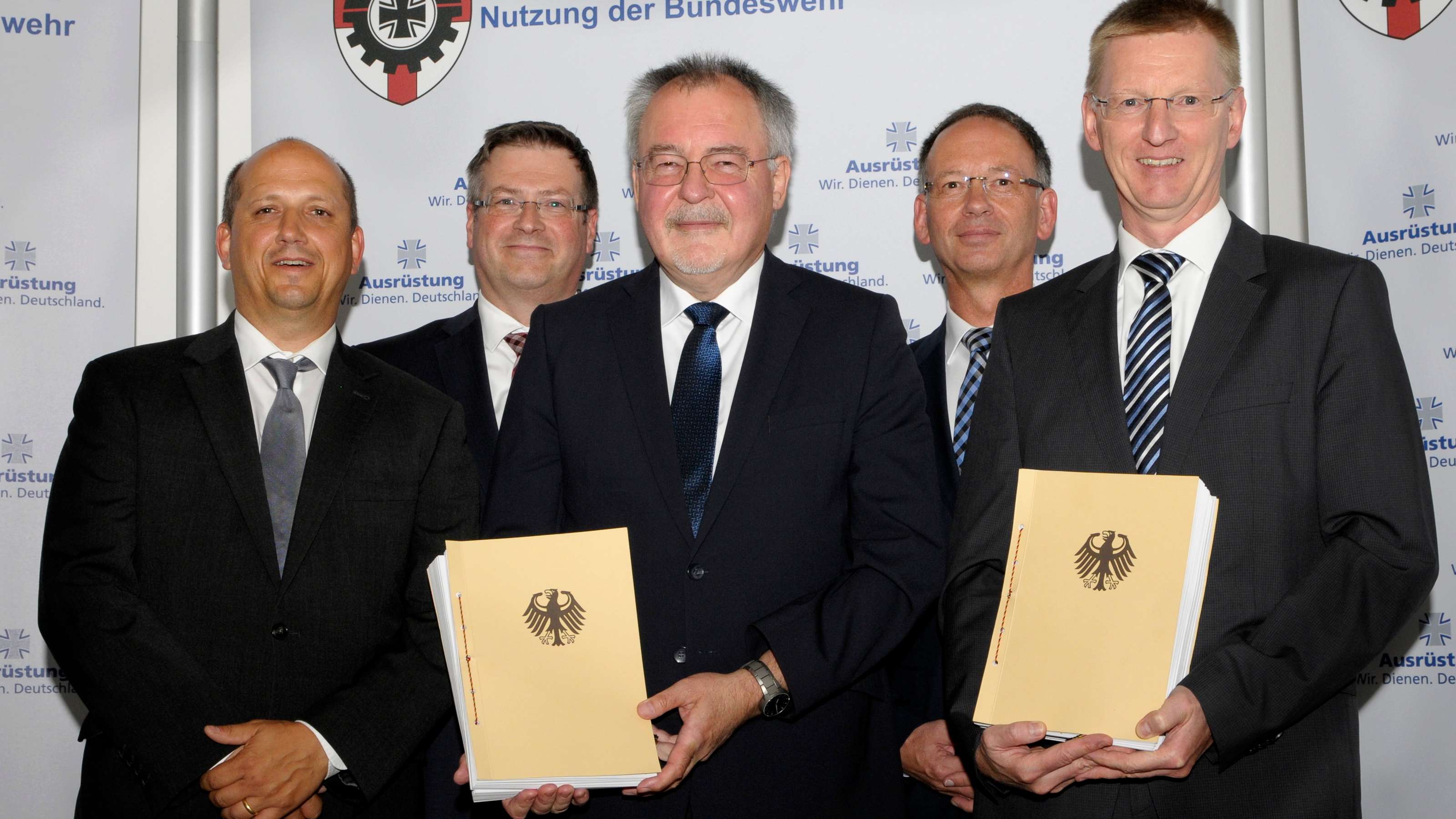 www.bmvg.de